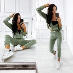 komplet welurowy oliwkowy