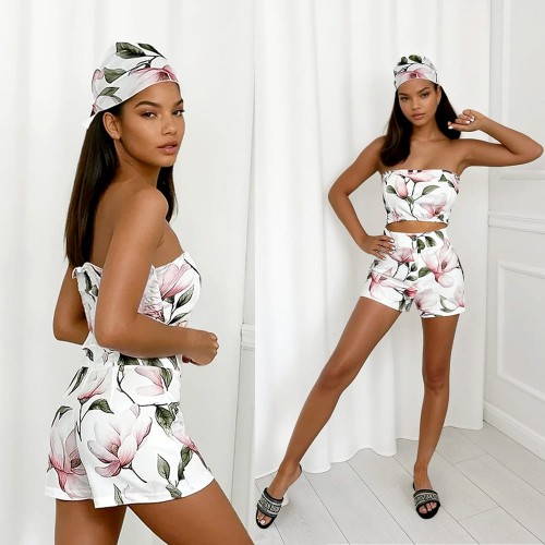 letni komplet 3w1 krotkie spodenki top chustka wzor magnolie kwiaty