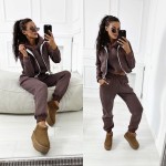 czekoladowy ocieplany dres