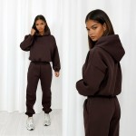 czekoladowy basic dres