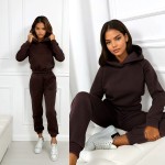 czekoladowy ocieplany dres